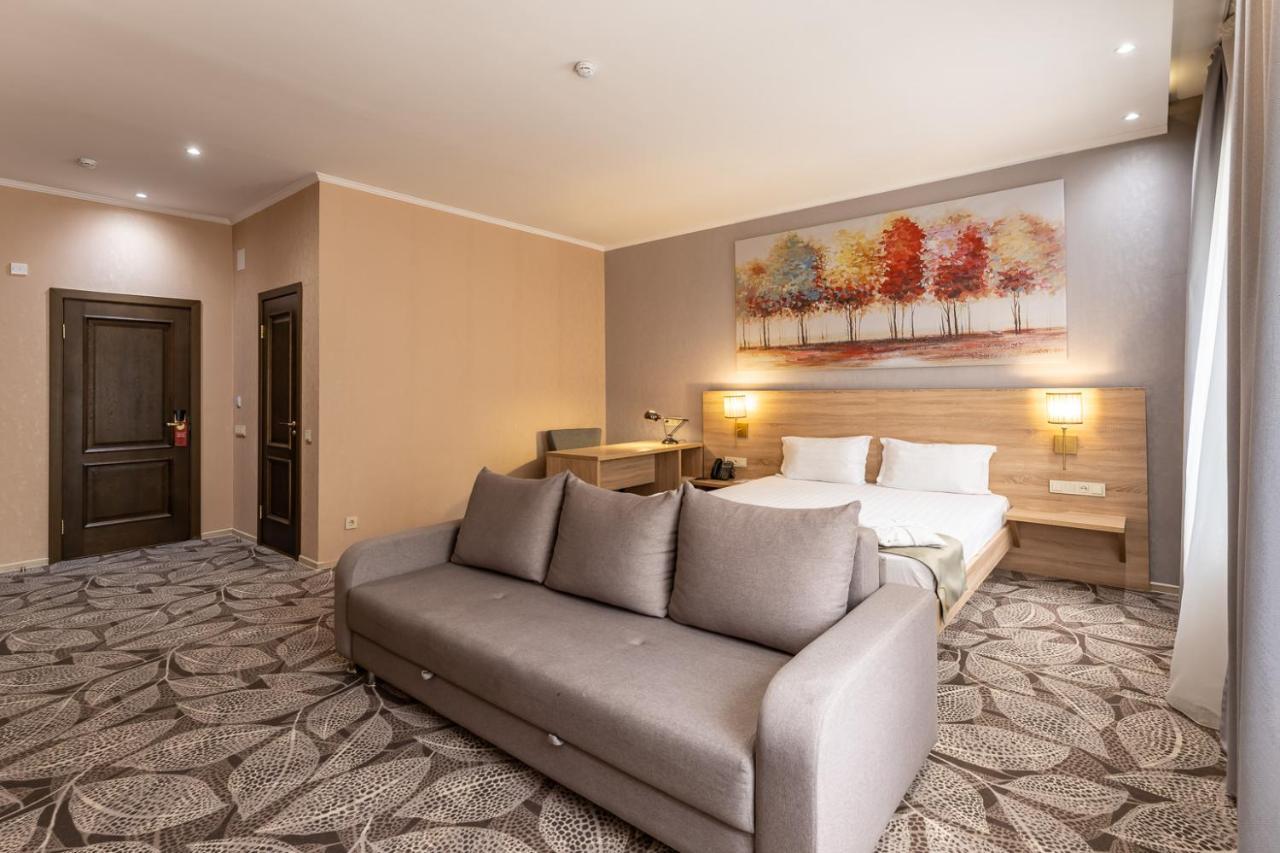 אלמטי Renion Park Hotel מראה חיצוני תמונה