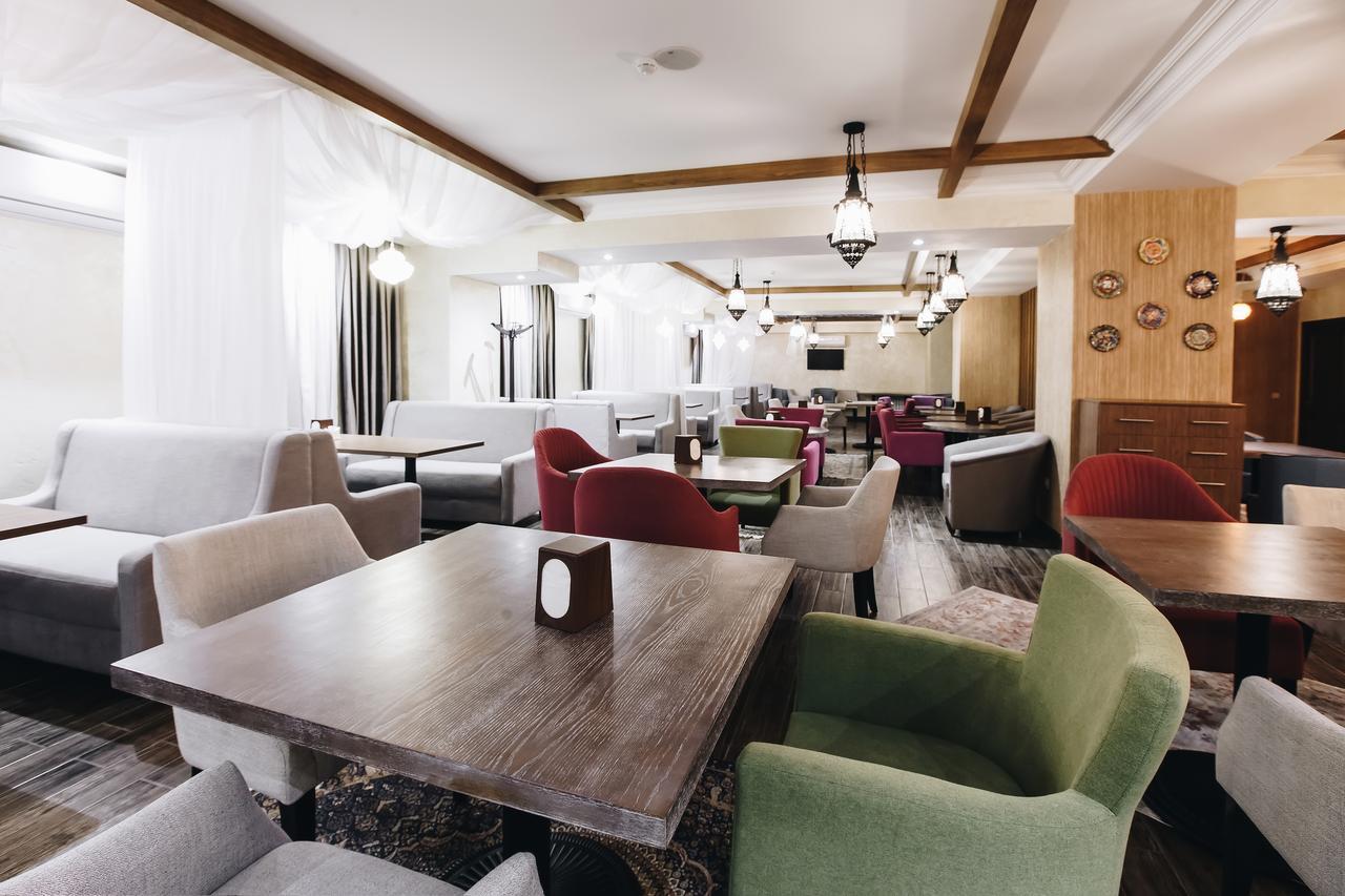 אלמטי Renion Park Hotel מראה חיצוני תמונה