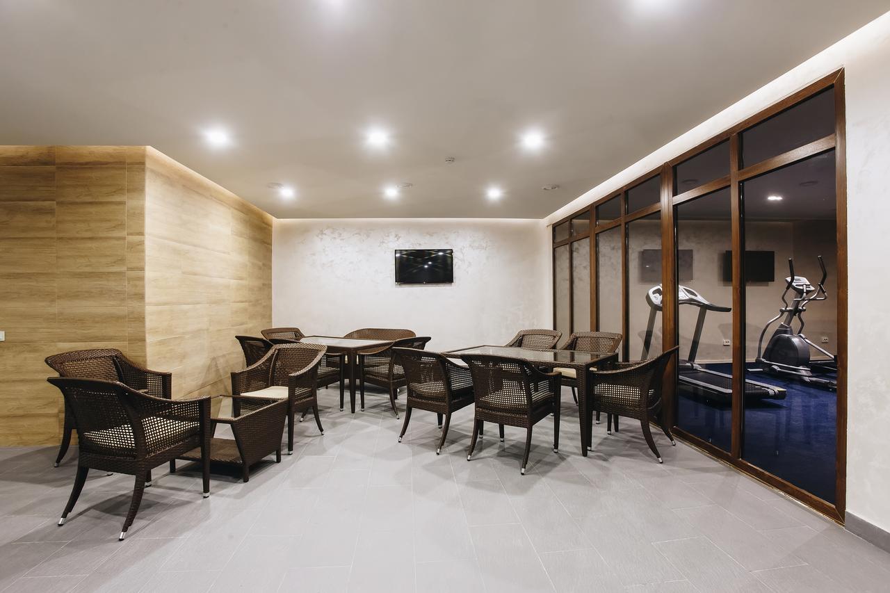 אלמטי Renion Park Hotel מראה חיצוני תמונה