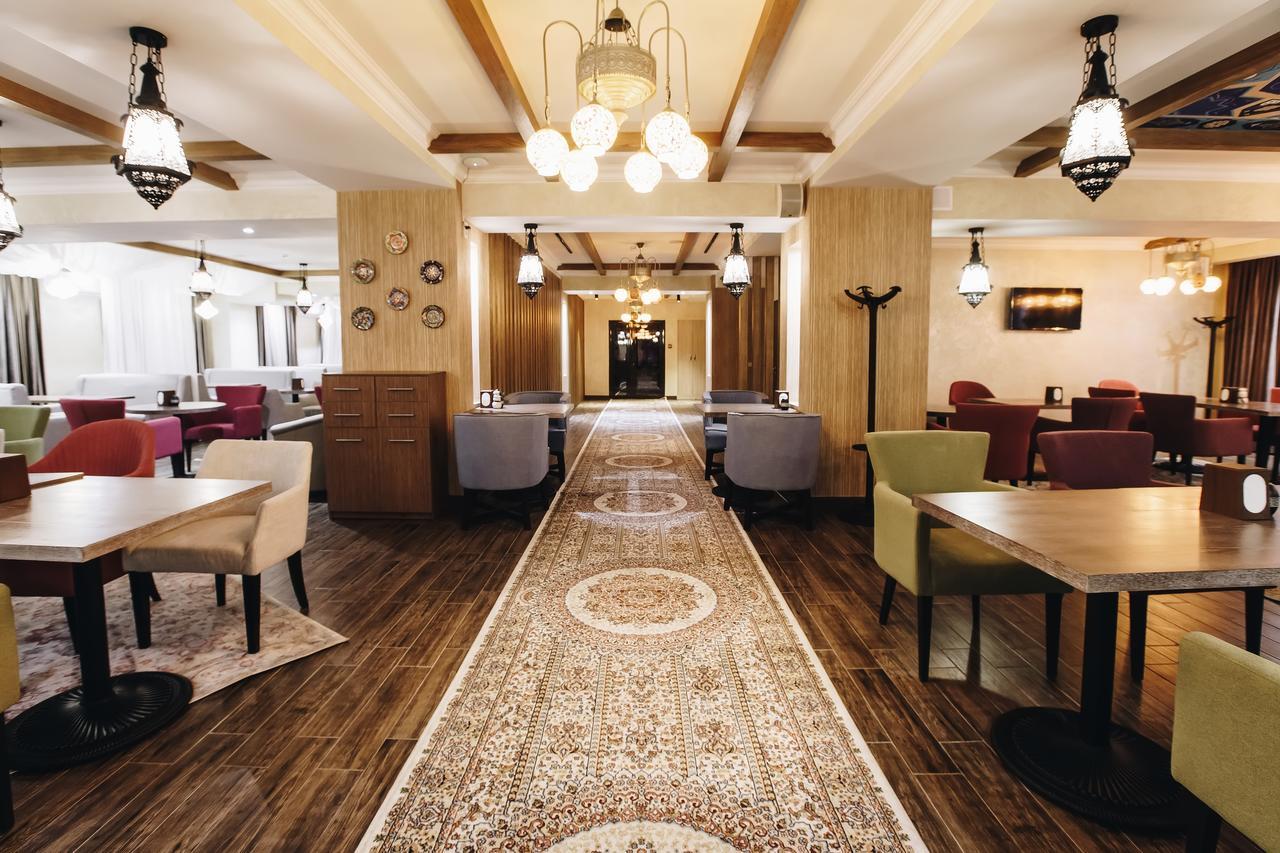 אלמטי Renion Park Hotel מראה חיצוני תמונה