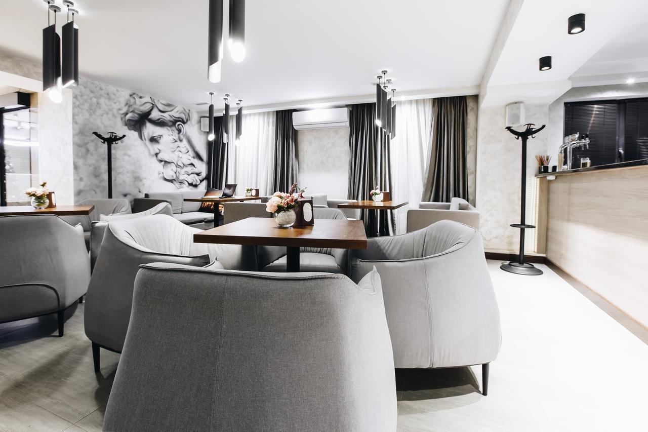 אלמטי Renion Park Hotel מראה חיצוני תמונה