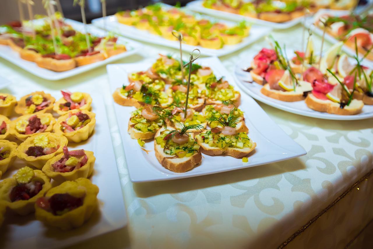 אלמטי Renion Park Hotel מראה חיצוני תמונה