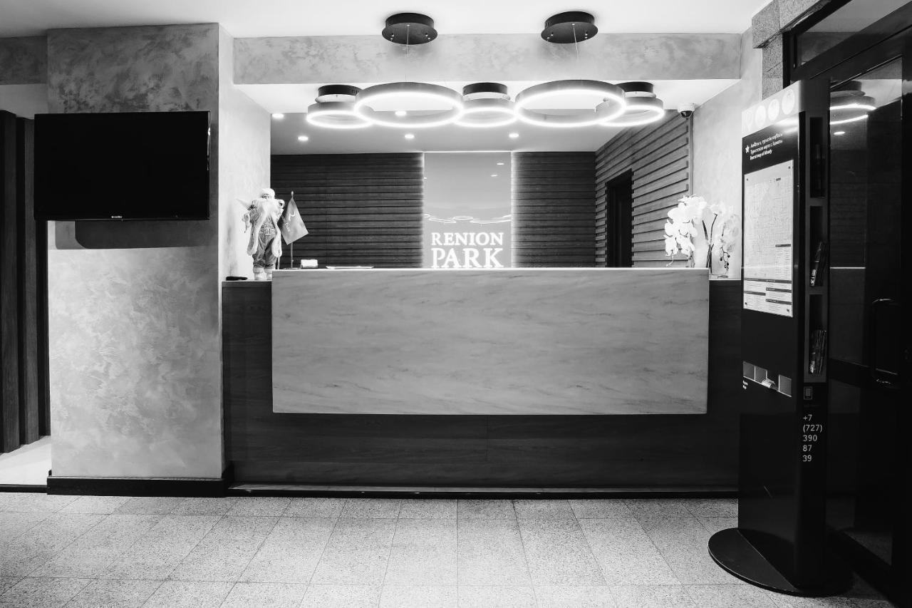 אלמטי Renion Park Hotel מראה חיצוני תמונה