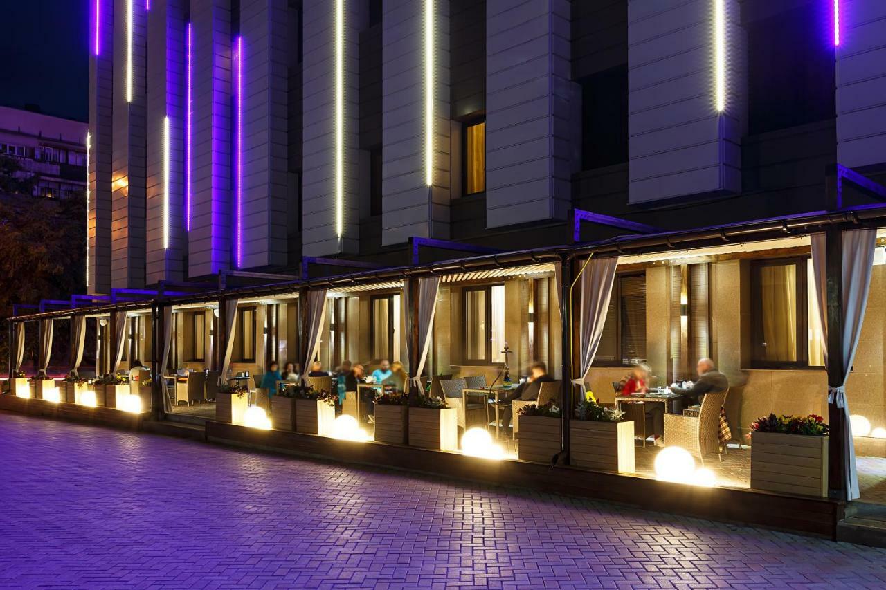 אלמטי Renion Park Hotel מראה חיצוני תמונה
