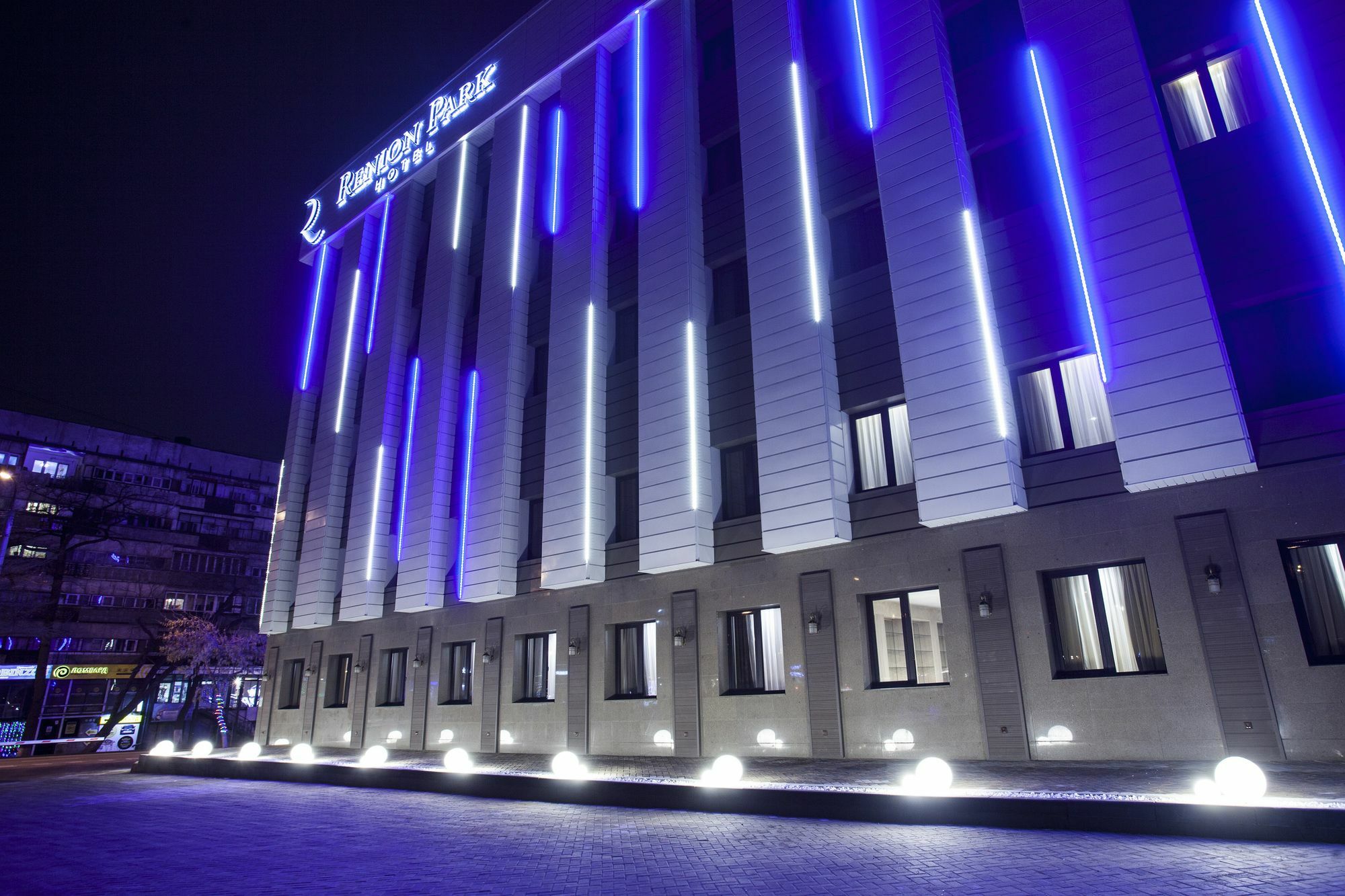 אלמטי Renion Park Hotel מראה חיצוני תמונה