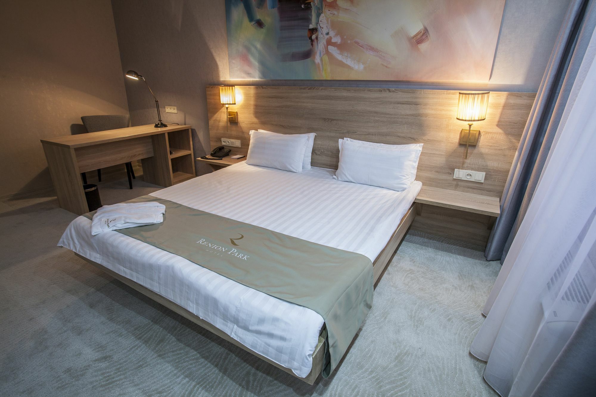 אלמטי Renion Park Hotel מראה חיצוני תמונה