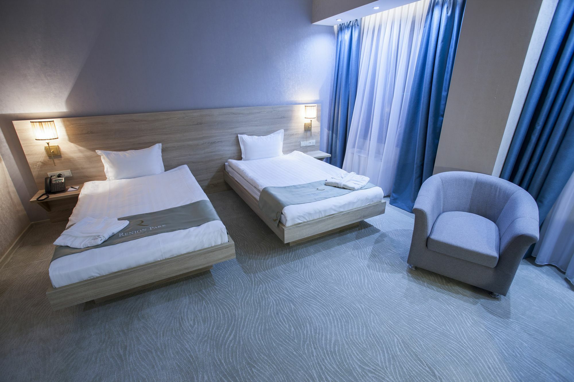 אלמטי Renion Park Hotel מראה חיצוני תמונה